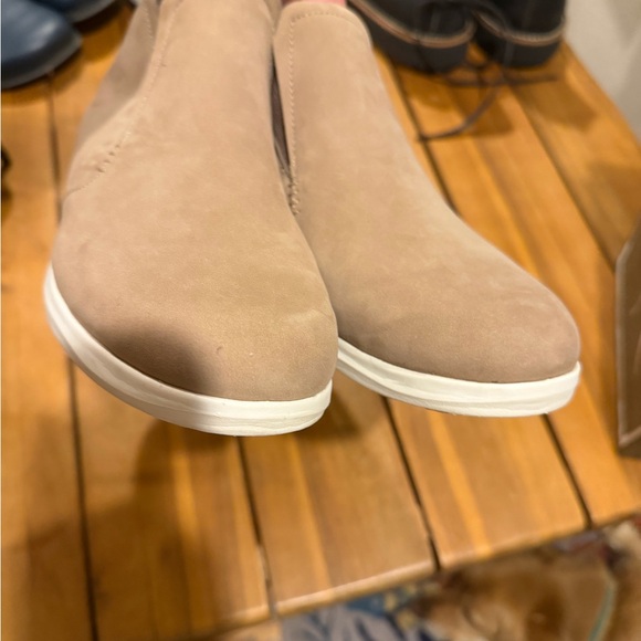 Olukai Boots Women's Size 10 Taupe Beige Leather Hawai'iloa Manu Hope Ankle Shoe - Picture 5 of 6